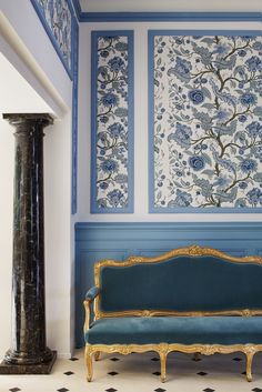 Blues! Sitting area 